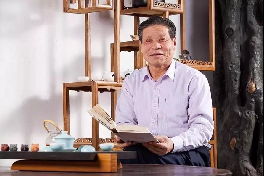 林凤装饰董事长丁邦林 林凤装饰董事长丁邦林