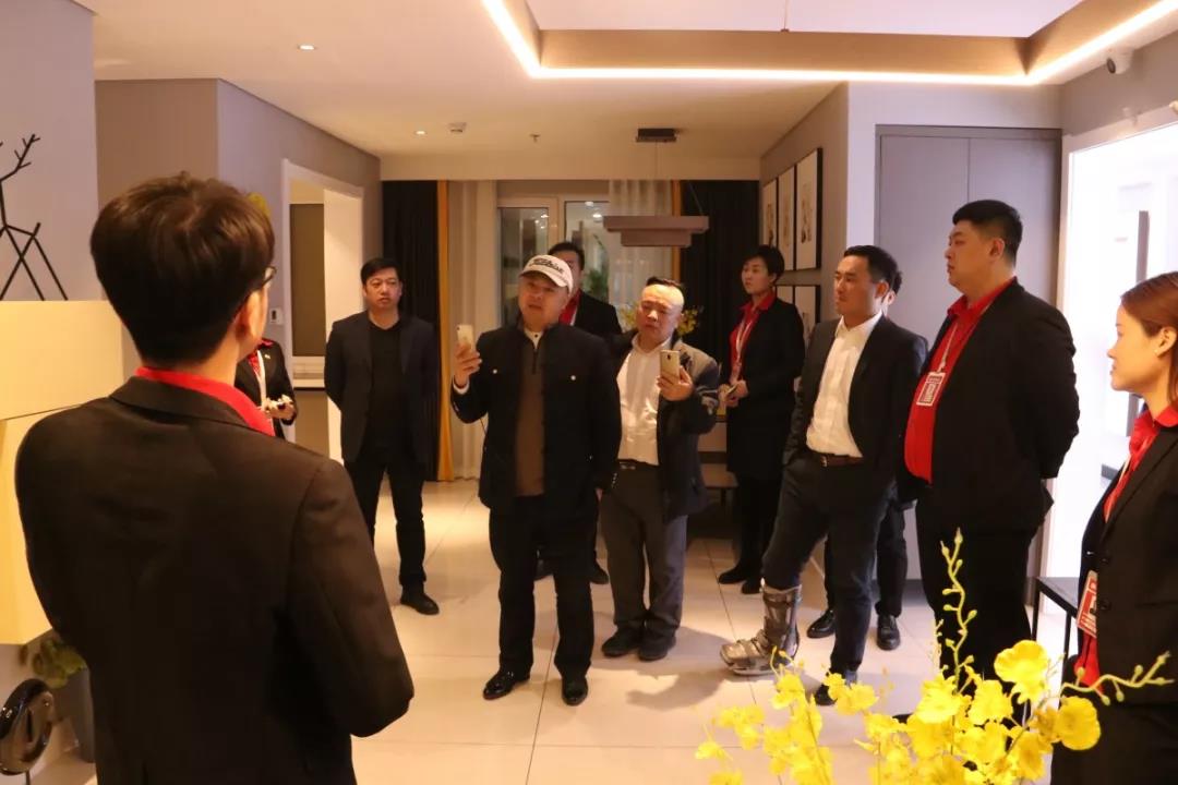 上海多家装修企业领导参观林凤装饰集团 上海多家装修企业领导参观林凤装饰集团