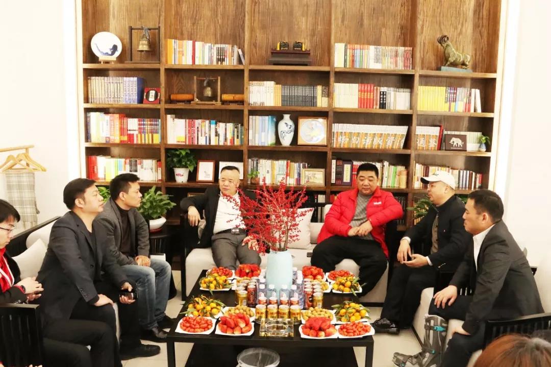 上海多家装修企业领导参观林凤装饰集团