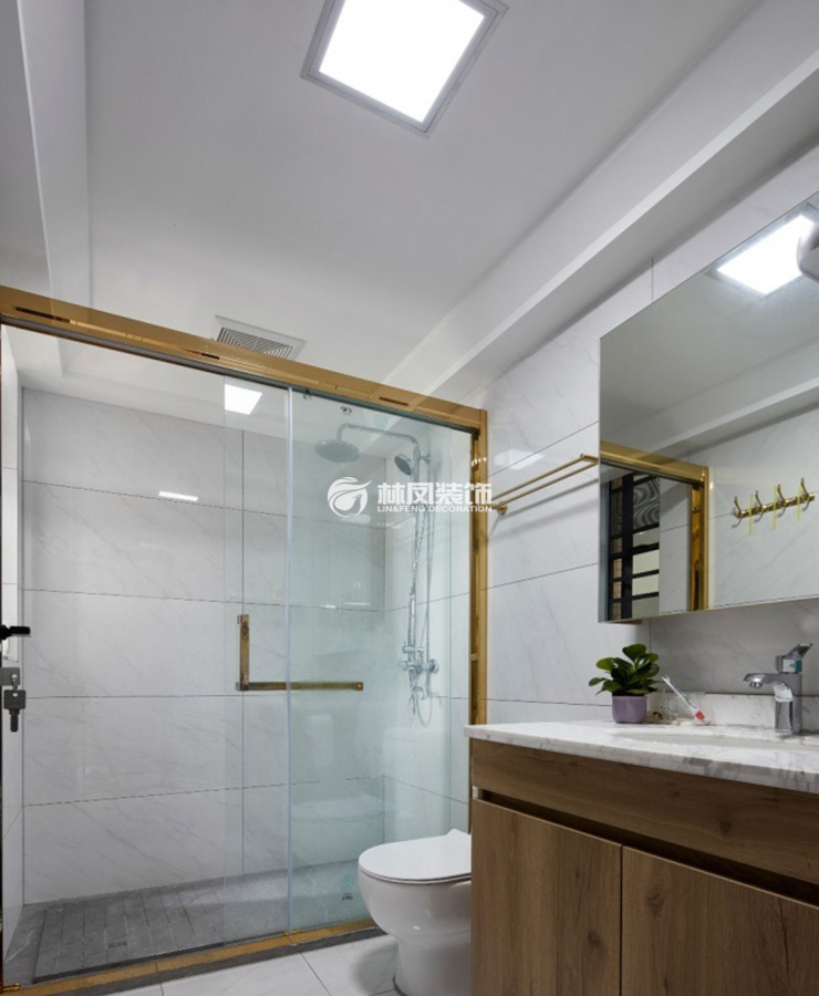 轻奢风格卫生间干湿分离装修效果图
